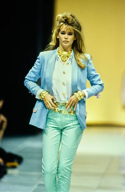 Look 16